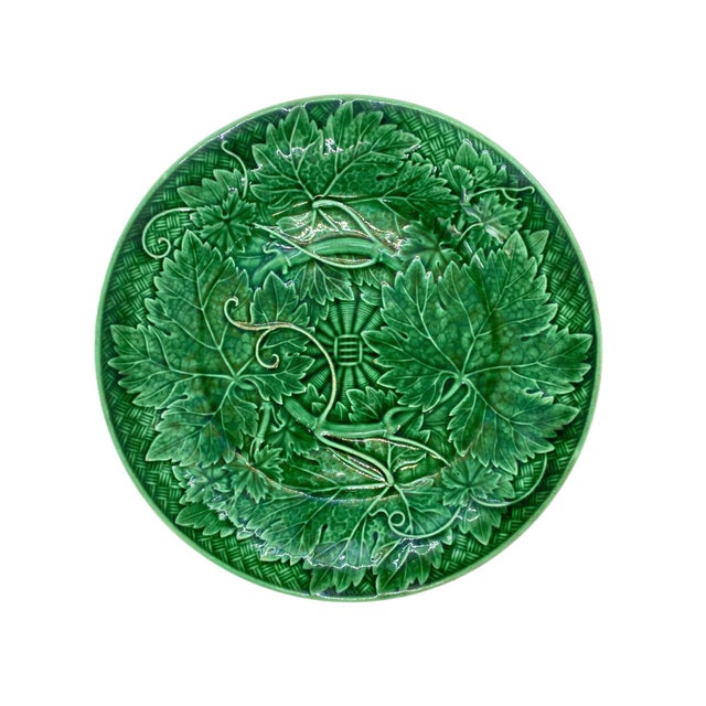Ceramic Wedgwood Majolica Green Glazed Basket Weave Plate, English, Ca. 1885 For Sale - Image 7 of 7