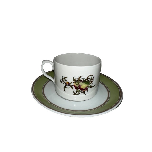 Chinese Late 20th Century Mottahedeh Teacups With Saucers in 18th Century Chinese Woodblock Pattern From the British Museum - 21 Pieces For Sale - Image 3 of 12