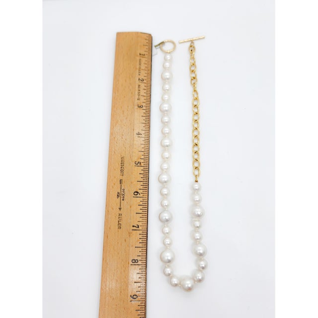 White Pearl Round Toggle Necklace in 14k Yellow Gold For Sale - Image 4 of 9