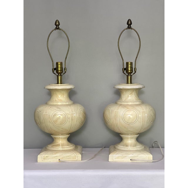 1970s Jean Roger Style Ivory White Lacquered Wood Urn Table Lamps For Sale - Image 4 of 11