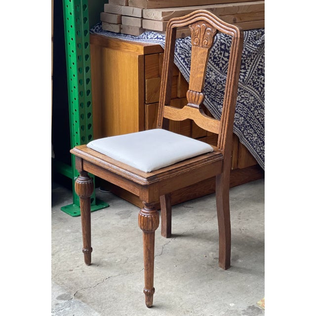 American Vintage Early American Side Accent Chair With Hand Carved Details For Sale - Image 3 of 6