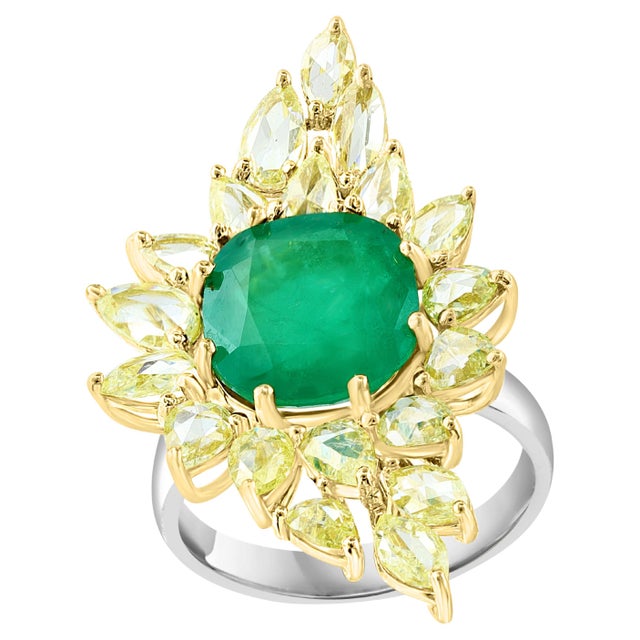 Modern 5.82 Ct Natural Colombian Cushion Cut Emerald & 3 Ct RoseCut Diamond Ring 18 Kt For Sale - Image 3 of 8