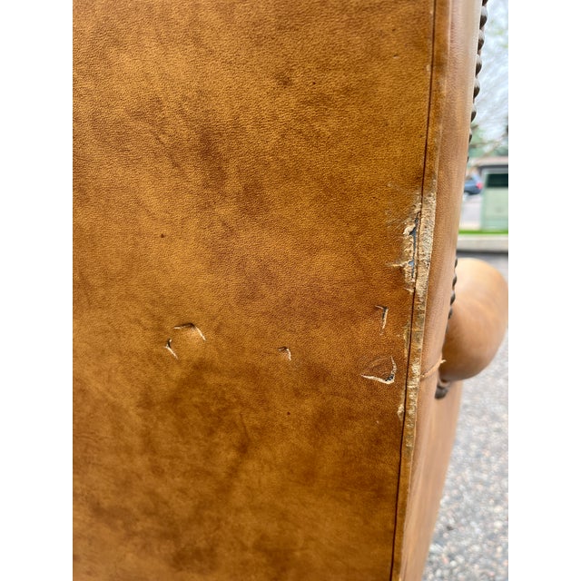 Traditional Winged Executive Chair in Tufted Leather From Classic