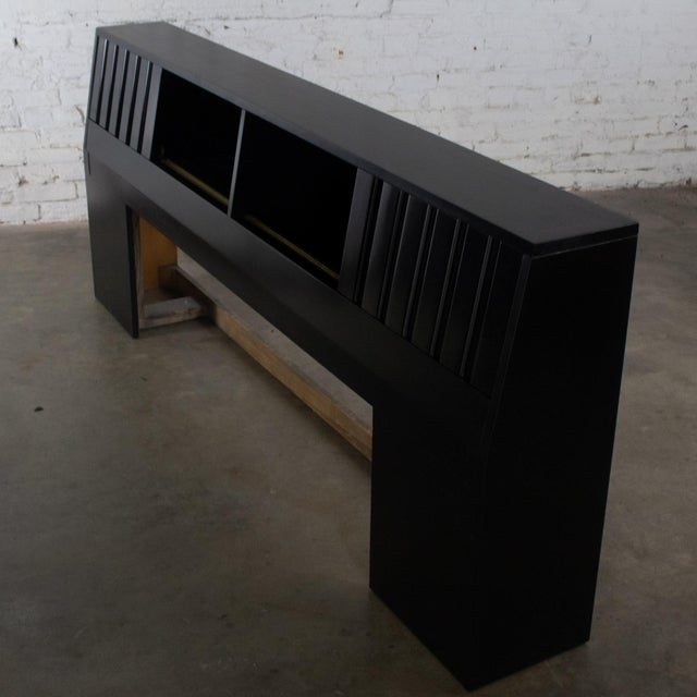 Mid-Century Modern Mid-20th Century MCM King Size Bookcase Headboard by Sligh Furniture Cross Country Line With Black Painted Frame For Sale - Image 3 of 18