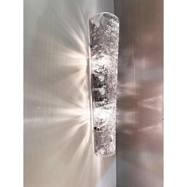 2020s Set of Two Italian Transparent Hammered Murano Style Glass Wall Sconces For Sale - Image 5 of 9