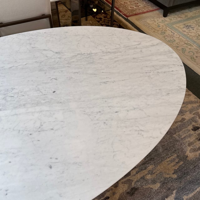 White Knoll Saarinen Dining Table, Carrera Marble For Sale - Image 8 of 12