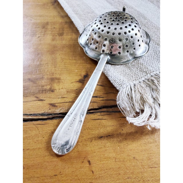 Mappin & Webb 1920s Silver Plated Tea Strainer From Hong Kong & Shanghai Hotels For Sale - Image 4 of 6