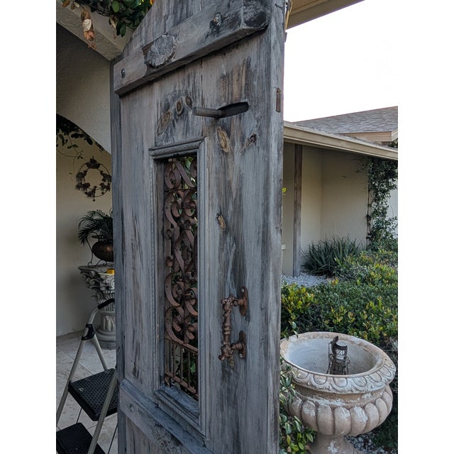 Old stable doors Add a touch of timeless countryside charm to Your home with authentic old stable doors Crafted from solid...