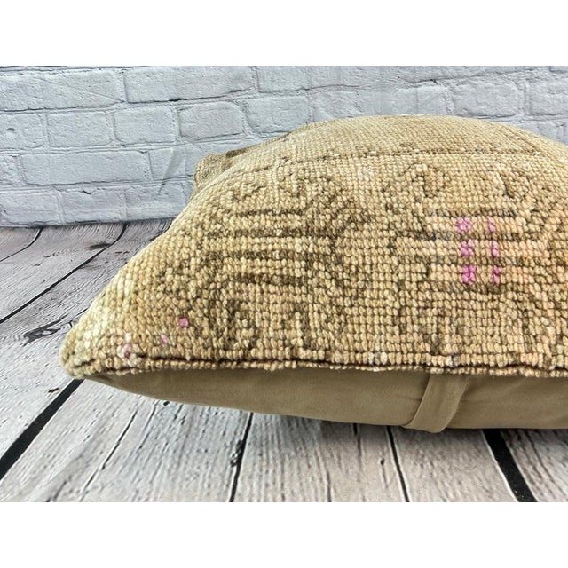 20 x 20 Rug Pillow Radiant Oasis Turkish Pillow Cushion Cover For Sale - Image 4 of 4