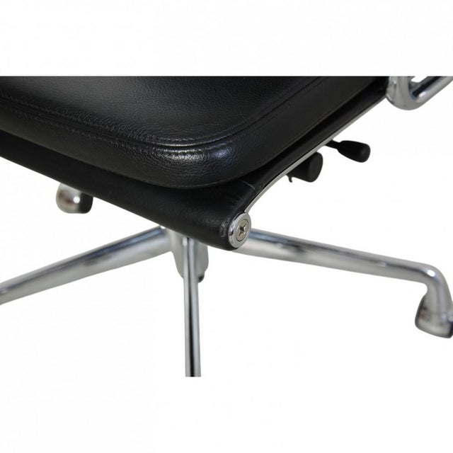 EA219 Softpad Office Chair in Black Leather by Charles Eames, 2000s For Sale - Image 12 of 18