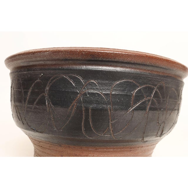 Large Vintage Maroon and Charcoal Sgraffito Ceramic Planter by Deanna Nichols For Sale - Image 9 of 14