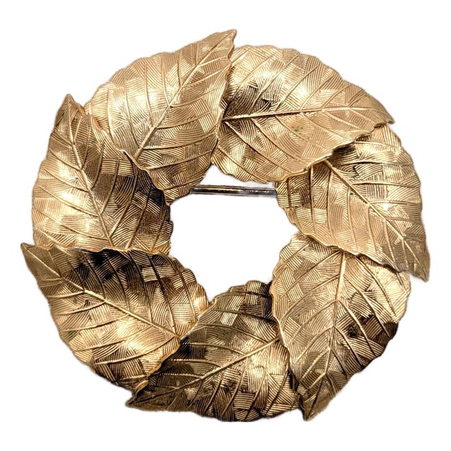 Vintage Signed Napier Goldtone Textured Leaf Wreath Brooch For Sale