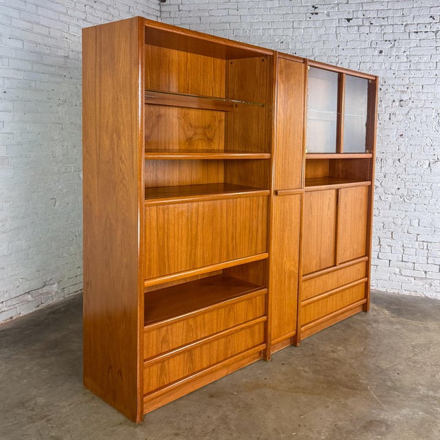 Mid-Century Modern Mid to Late 20th Century Scandinavian Modern Teak 3 Piece Display Cabinet or Storage Unit Lighted For Sale - Image 3 of 18