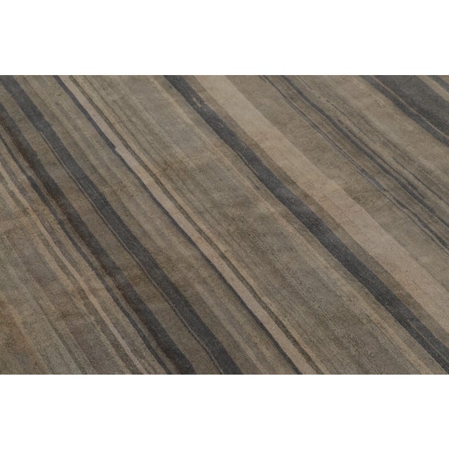 Contemporary Contemporary Oversized Solid & Stripes Wool Rug by Rug & Kilim, India For Sale - Image 3 of 10