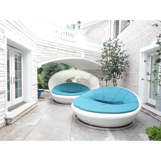 Contemporary Pair of Solpuri “Lagoon” Outdoor Swivel Daybeds by Klaus Nolting For Sale - Image 3 of 18
