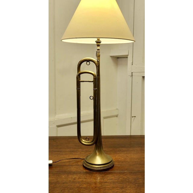 Metal Vintage Table Lamp in Brass, 1960 For Sale - Image 7 of 9