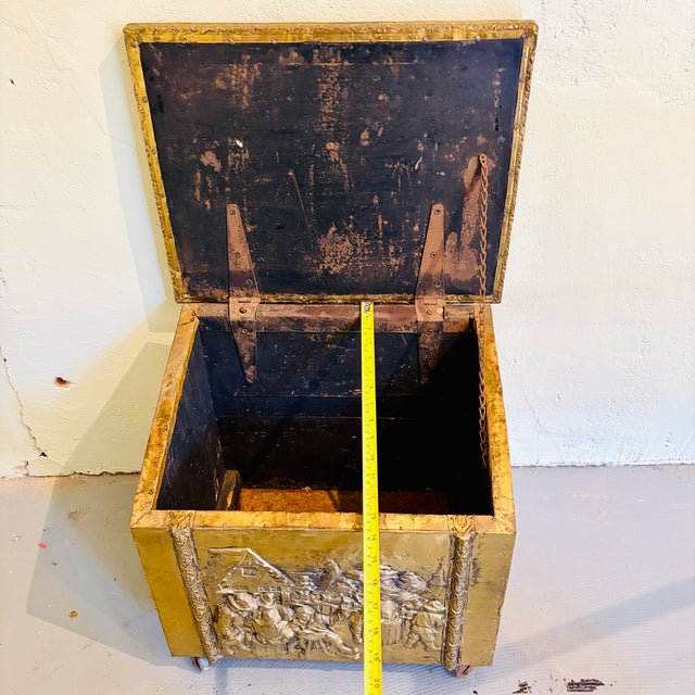 19th-Century Style English Repoussé Brass Fireside Coal & Kindling Box on Casters For Sale - Image 9 of 12