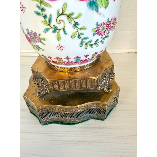 Mid 20th Century Chinoiserie Floral Porcelain Table Lamp With Bronze Base For Sale - Image 4 of 6