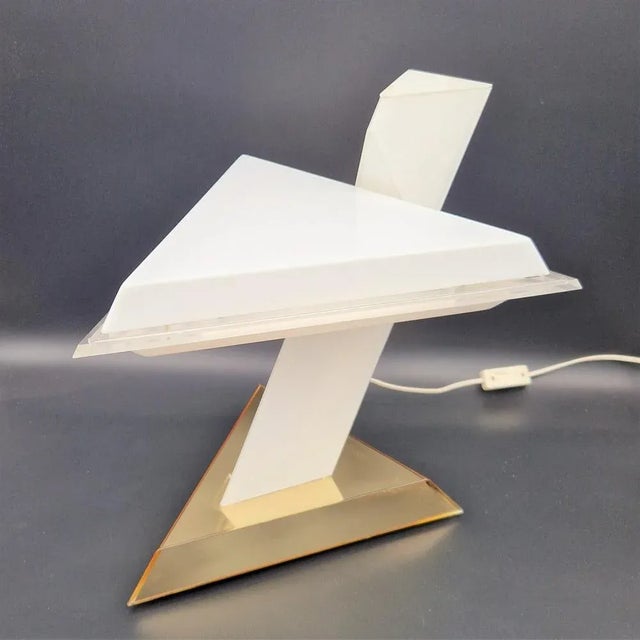 Italian Table Lamp in Opal Acrylic Glass by Nina Ricci, 1970s For Sale - Image 4 of 8