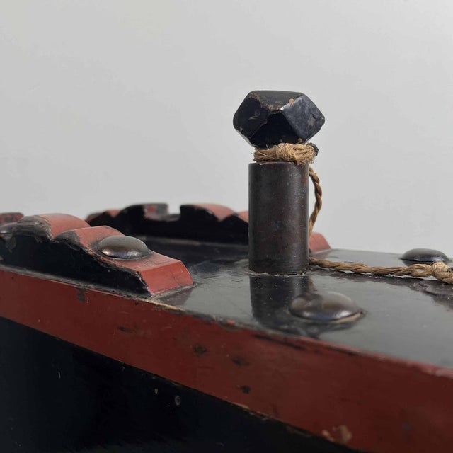 Wood Sashidaru Sake Finger Barrel, Japan, 1868 For Sale - Image 7 of 18