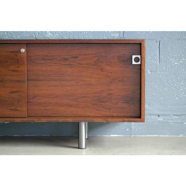 Danish 1960s Low Credenza in Rosewood - Attr.ibutedTo Bodil Kjaer for E. Pedersen and Son For Sale In New York - Image 6 of 8