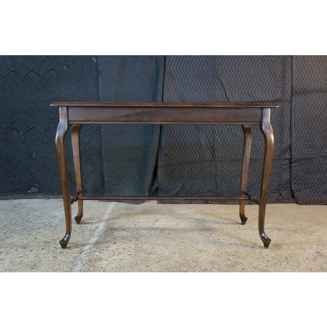 Vintage Queen Anne Style Mahogany Sofa Console Hall Entry Table For Sale - Image 6 of 17