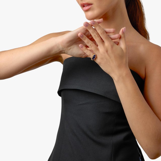 Late 19th Century Victorian 5.00 Carat No Heat Sapphire Diamond 18k Yellow Gold 3 Stone Ring, Size 4 For Sale - Image 4 of 6