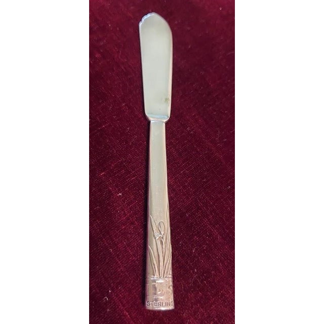 Art Nouveau Early 20th Century Art Deco Durgin Iris Sterling Silver Hollow Handle Butter Spreaders - Set of 9 For Sale - Image 3 of 6