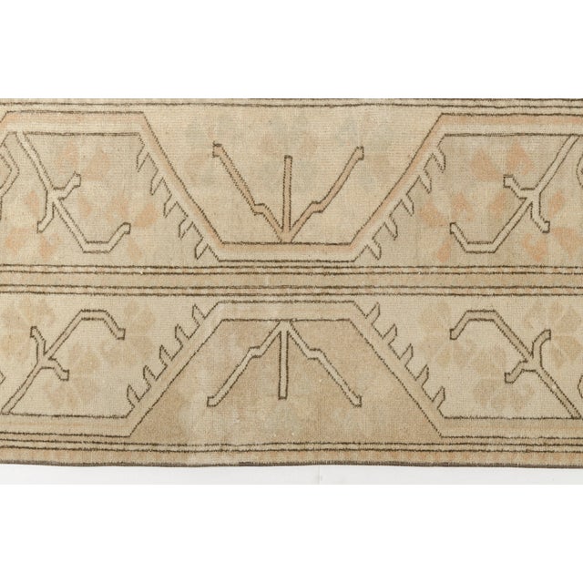 Textile Organic Texture Vintage Turkish Rug, Soft Beige Anatolian Carpet For Sale - Image 7 of 10