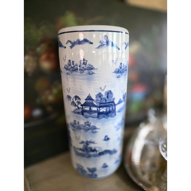 2020s Blue and White Willow Chinoiserie Umbrella Stand For Sale - Image 5 of 8