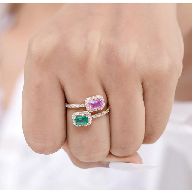 Natural 0.67 cts Zambian emerald and 0.73 cts sapphire ring in 14k gold For Sale - Image 17 of 18