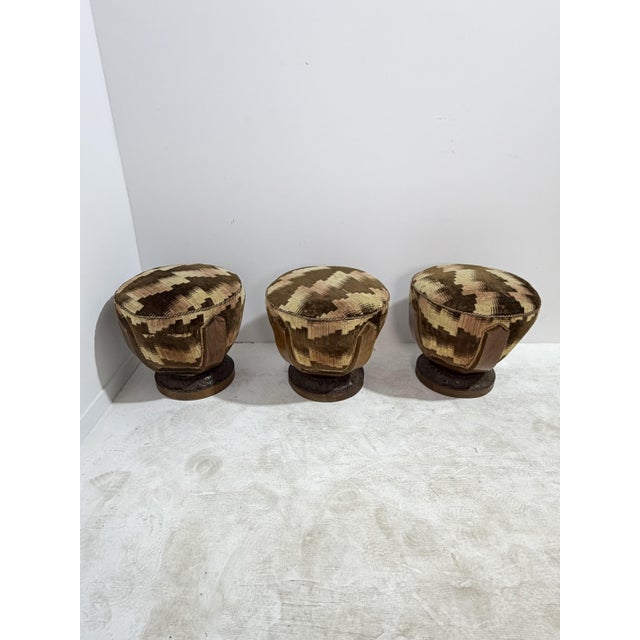 Art Deco Italian Poufs in Walnut and Velvet, 1940, Set of 3 For Sale - Image 3 of 12