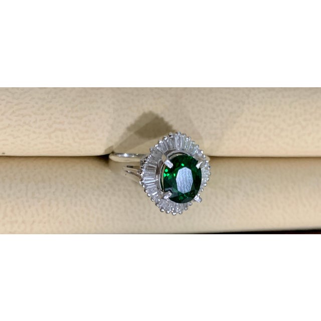 1.8 Carat Oval Tsavorite and 1.0 Carat Diamond Ring in Platinum Estate Size 6 For Sale - Image 10 of 18