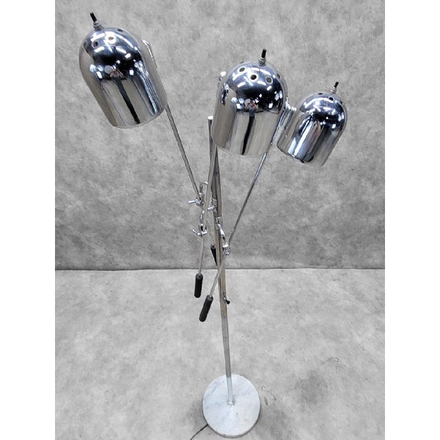 Arredoluce Mid Century Modern Chrome and Marble Triennale Floor Lamp for Arredoluce Italy For Sale - Image 4 of 6
