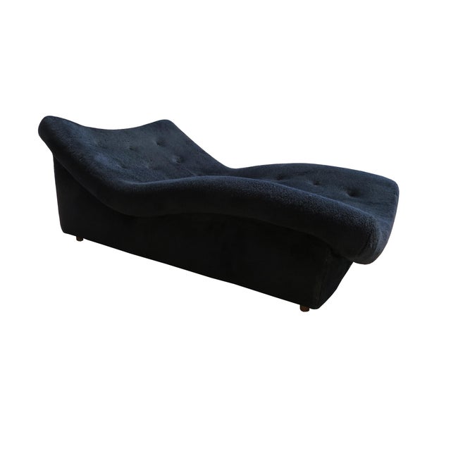 Hollywood Regency 1970s Vintage Sculptural Platform Base Button Tufted Chaise For Sale - Image 3 of 13