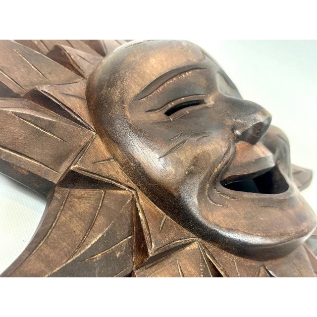 Wooden Carved Sun Face Sunburst Wall Sculpture, 20th Century For Sale - Image 4 of 15