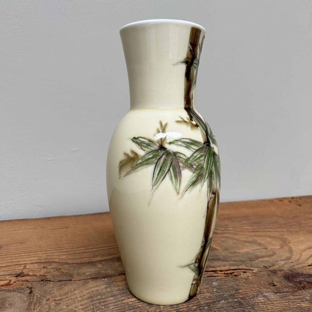 Porcelain Ikebana Flower Vase, 1960s For Sale - Image 8 of 16