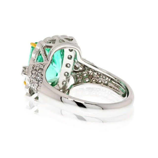 Art Deco Vintage 3.58 Carat Colombian Emerald and Diamond Cocktail Ring in 18k White Gold, Size 7 For Sale - Image 3 of 8