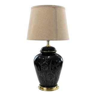 Vintage 1980s Black Chinoiserie Ceramic Ginger Jar Table Lamp With Linen Shade For Sale