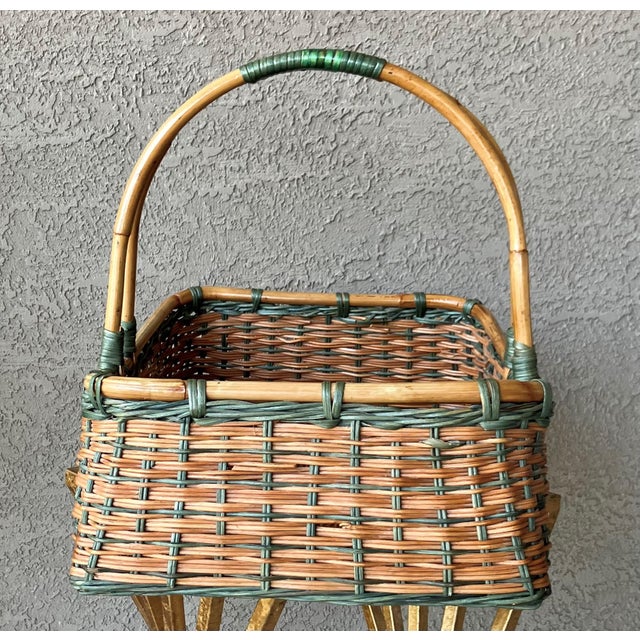 Abundantly-Sized Late 20th-Century Bamboo & Natural Willow Baker’s-Style Basket For Sale - Image 15 of 18