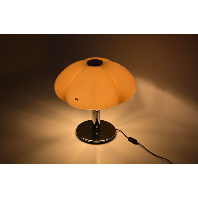 Guzzini Quadrifoglio Table Lamp by Ufficio Progetti for Guzzini, 1970s For Sale - Image 4 of 14