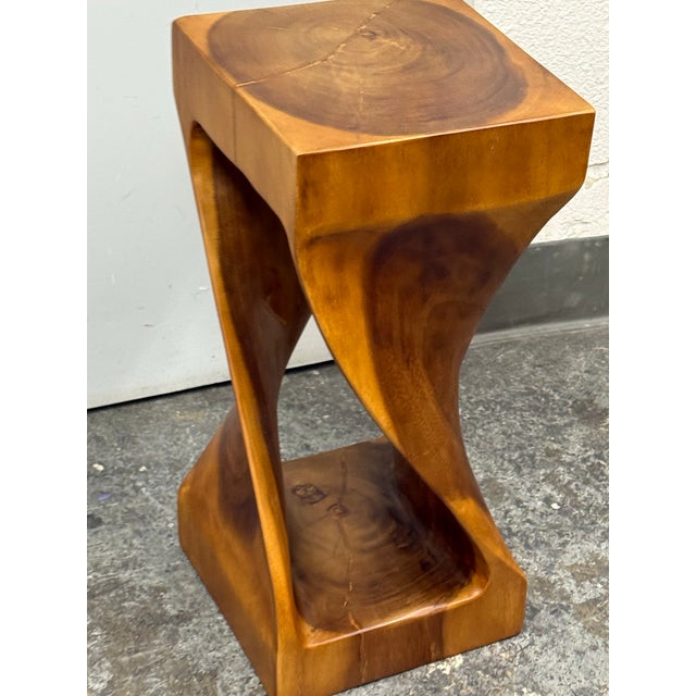 Design Plus Gallery presents the Solana Side Table from the Steve Silver Company. Solana brings a bit of whimsy to the...