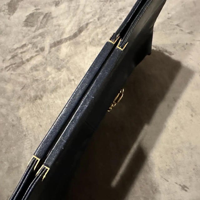 Animal Skin A 1970s High Quality Black Leather and Brass Italian Shoulder Bag For Sale - Image 7 of 12