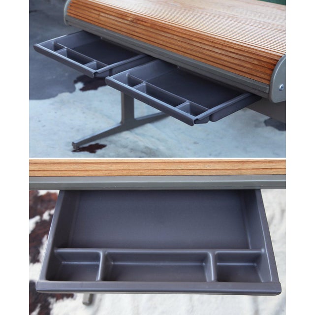 Mid-Century Modern 1970s Mid-Century George Nelson Herman Miller "Action Office" Rolltop Desk Exec. For Sale - Image 3 of 18