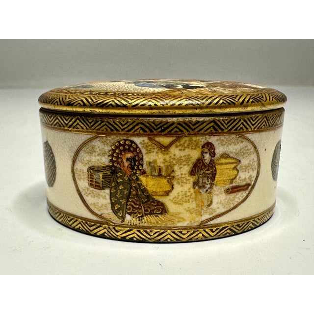 Antique Meiji Satsuma Box: Japanese Geisha Enamel Decor For Sale - Image 4 of 10