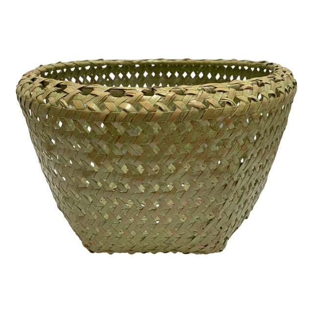 Vintage Open Weave Unusual Rustic Vintage Storage and Décor Basket For Sale