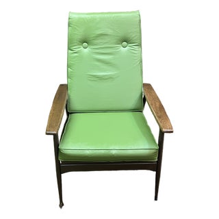 1960s Mid-Century Modern High-Back Avocado Green Vinyl Lounge Chair For Sale