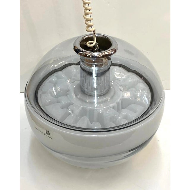 1970s "Sothie' Italian Murano Glass Hand Blown Clear and White Pendant Light For Sale - Image 11 of 12