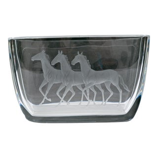 Mid-Century Modern Scandinavian Crystal Vase With Etched Horses Made by Orrefors and Designed by Sven Palmqvist For Sale