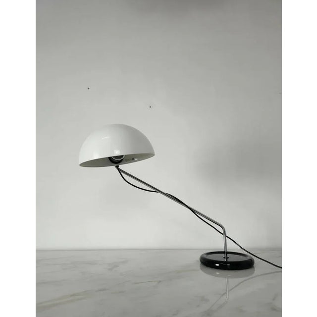 Guzzini Vintage Table Lamp in Metal and Plastic attributed to Guzzini, Italy, 1970s For Sale - Image 4 of 12